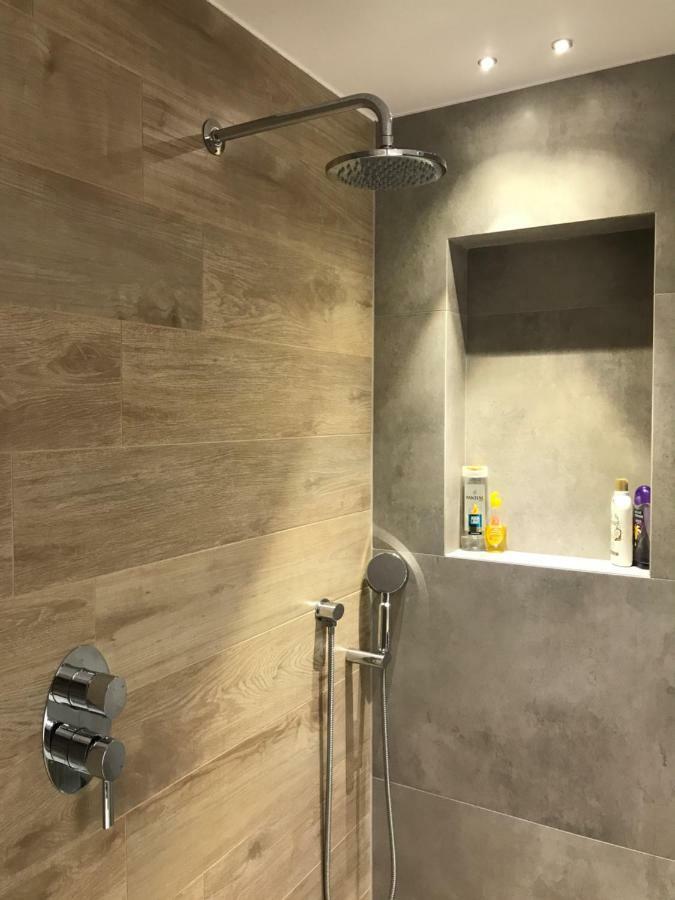 Luxury & Stylish Family Apartment Atene Esterno foto